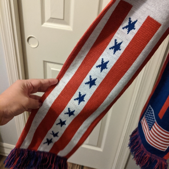 Soccer theme scarf - Picture 2 of 4